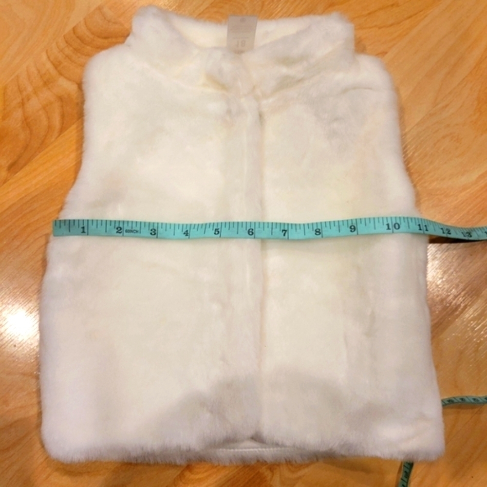 Carter's Snap Faux Fur White Vest Size 18 Months New - Picture 9 of 9